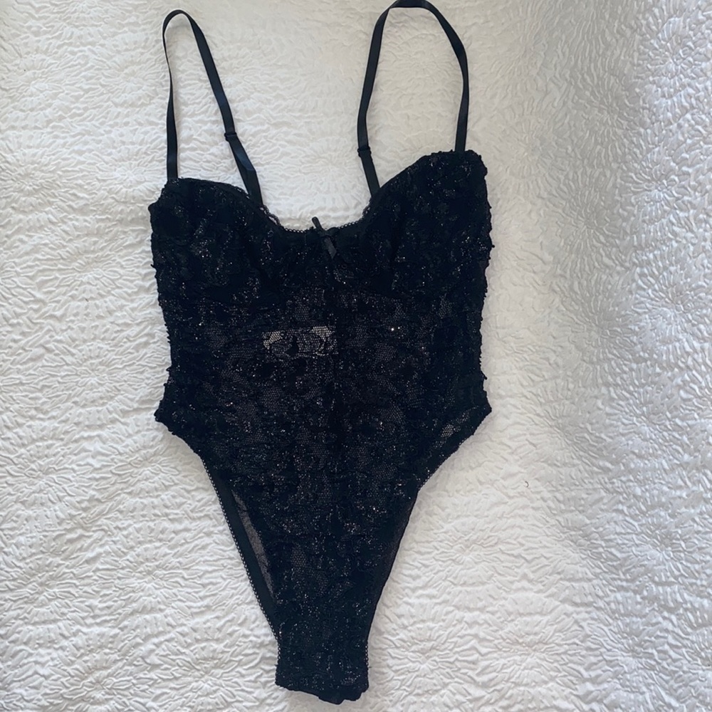 Je T'Adore Sexy Push-Up Mesh Lace Bodysuit